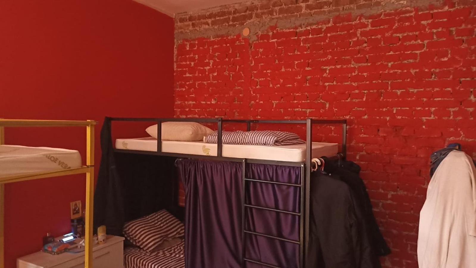 Newborn Center Hostel All Day Free Coffee Приштина Экстерьер фото