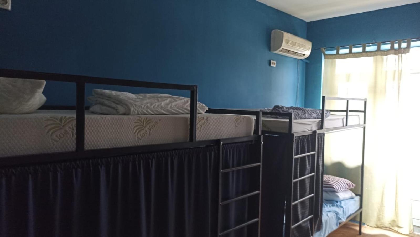 Newborn Center Hostel All Day Free Coffee Приштина Экстерьер фото