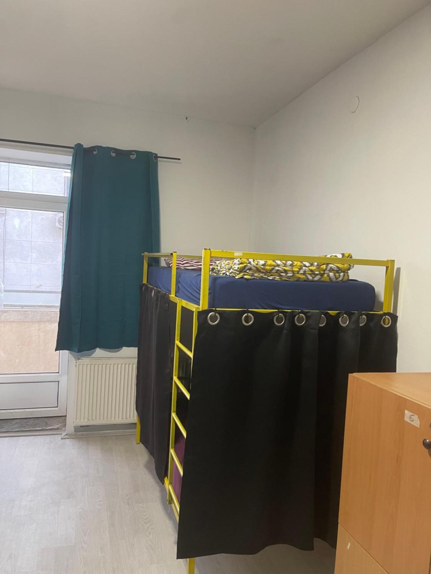 Newborn Center Hostel All Day Free Coffee Приштина Экстерьер фото